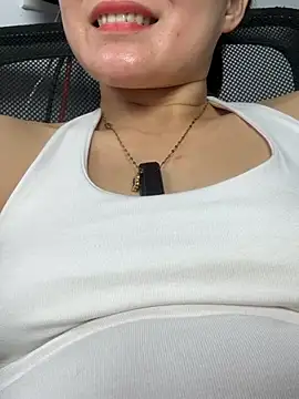L_We stripchat live cam model