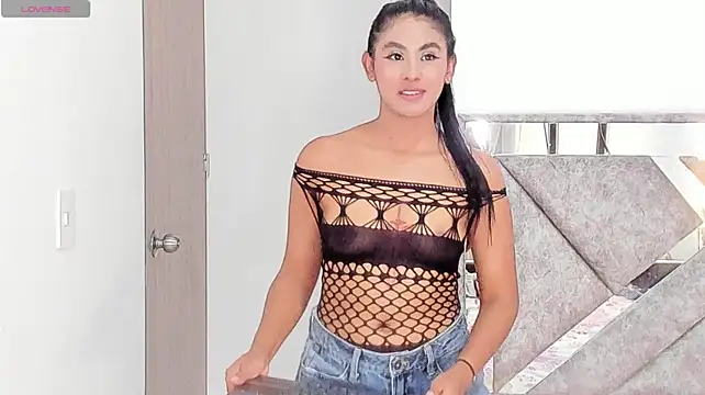 silvanarosse_ stripchat live cam model