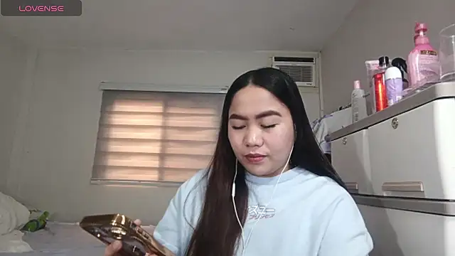 CandieHand stripchat live cam model