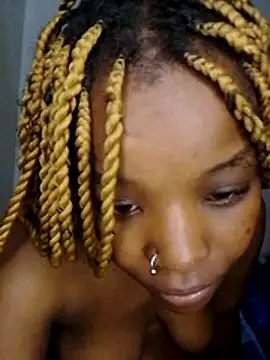 Prettyshiku012 stripchat live cam model