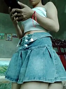 TrucBaby stripchat live cam model