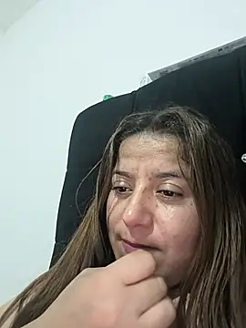 Erikha_ruiz stripchat live cam model