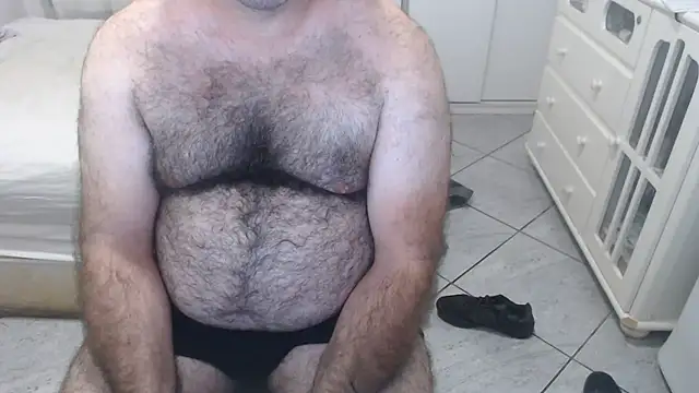 MysterBearMG stripchat live cam model