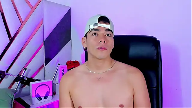 Alejandro_karter18 stripchat live cam model