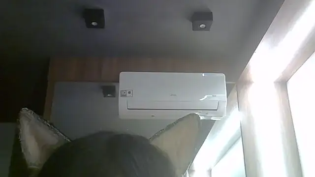 SkinnyKitten stripchat live cam model
