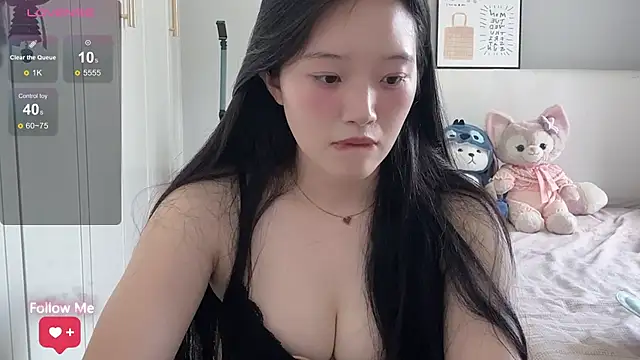 --bee-- stripchat live cam model