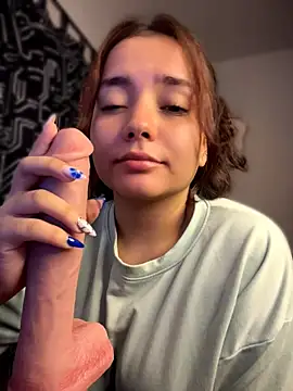 Ema_kraus stripchat live cam model