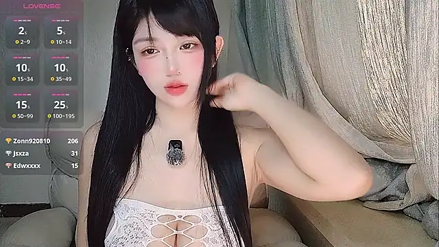 Lucky-lulu stripchat live cam model