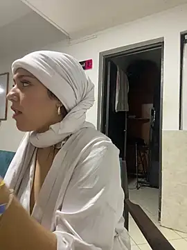 Sahaara stripchat live cam model