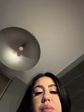 Andrestarr stripchat live cam model