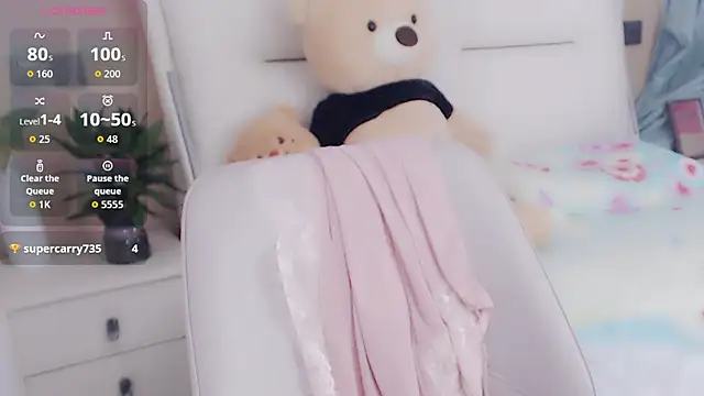 SS-2028 stripchat live cam model