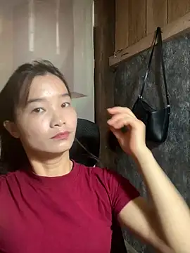 Bella-Gracy stripchat live cam model