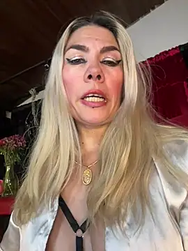 MistressAndre stripchat live cam model