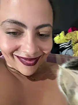 Chloe_Leaozinho stripchat live cam model
