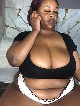 KINKYBOOTI22 stripchat live cam model