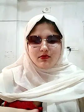 Nusrat-N stripchat live cam model