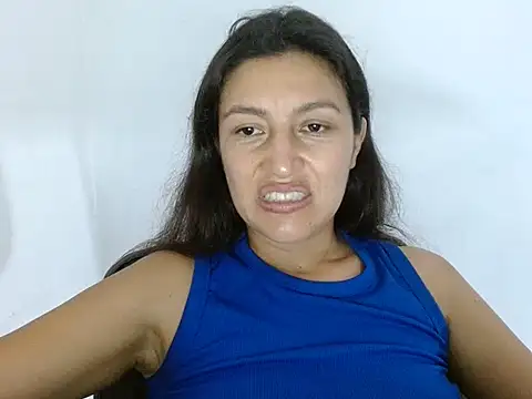 SarahFriendly stripchat live cam model