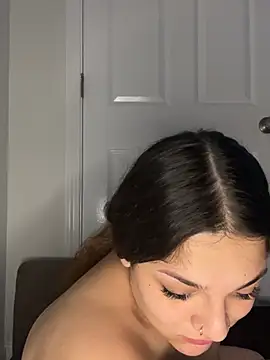 treasurebabii stripchat live cam model