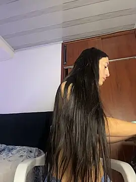Daniela_Medina stripchat live cam model