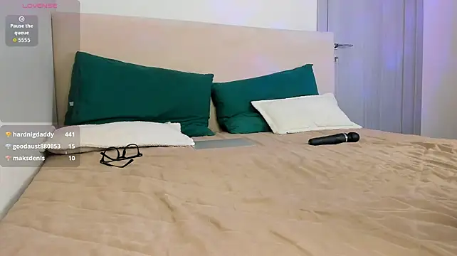 Andarnaaa stripchat live cam model