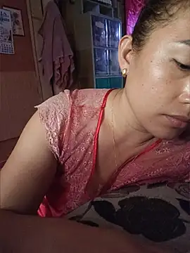 Filipina_Desire stripchat live cam model
