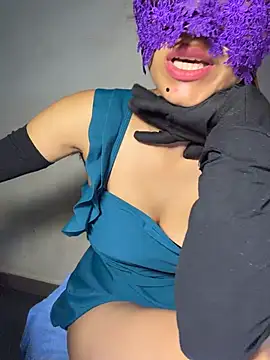 NatalAugust stripchat live cam model