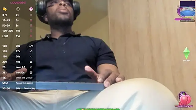 thomas_santtos1 stripchat live cam model