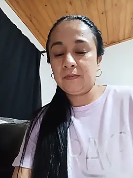 _Dr-Luna_1 stripchat live cam model