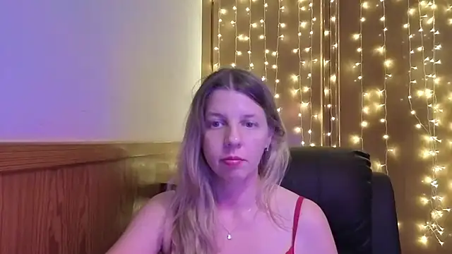 EsmaPons stripchat live cam model
