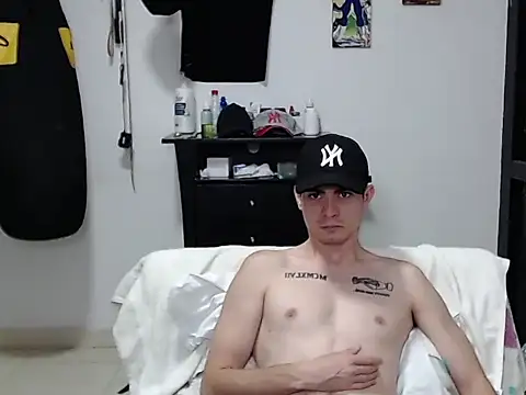Zac_Efront stripchat live cam model