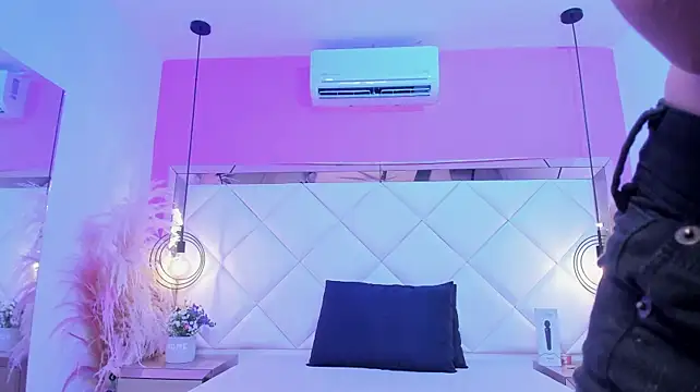 Abby_Moree_ stripchat live cam model