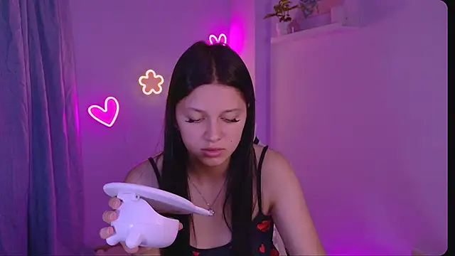 SofyLoren stripchat live cam model