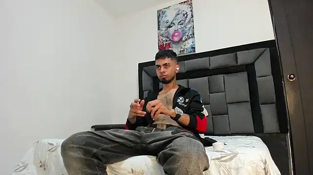 Jack_bigdick1 stripchat live cam model