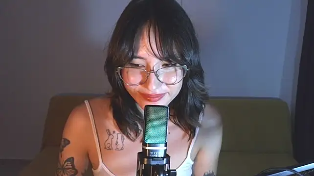 Yuliennegg stripchat live cam model