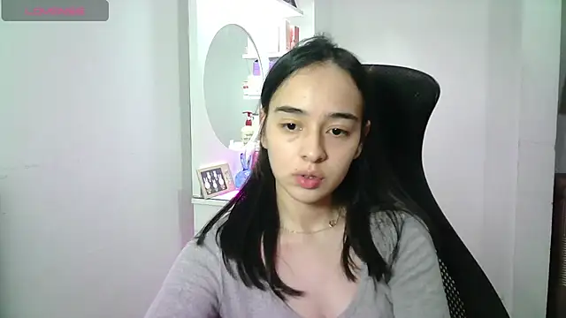 aineangeel stripchat live cam model