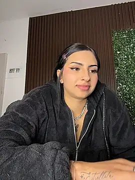 Hilary_pinkk stripchat live cam model