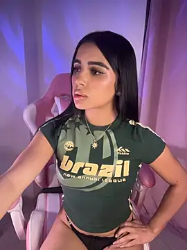 Emily-14 stripchat live cam model