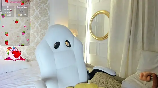 LilyThea stripchat live cam model