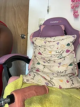 kendra_smiitch stripchat live cam model