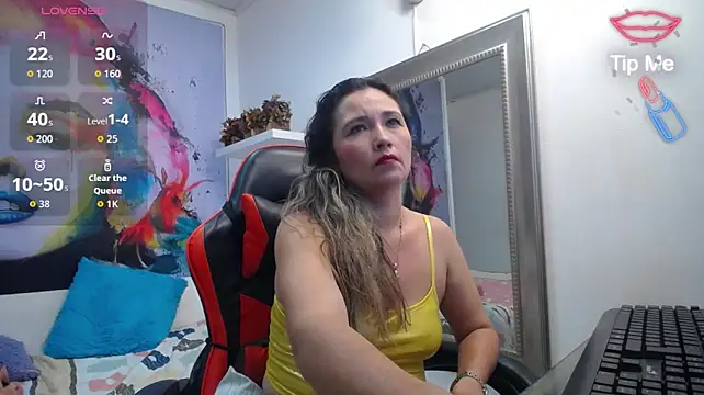noelia_milf19 stripchat live cam model