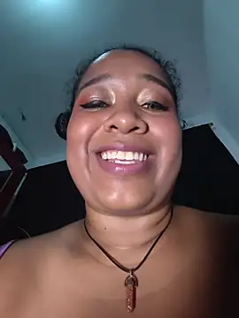 Yera_brown69 stripchat live cam model