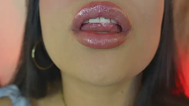 mia_roux1 stripchat live cam model