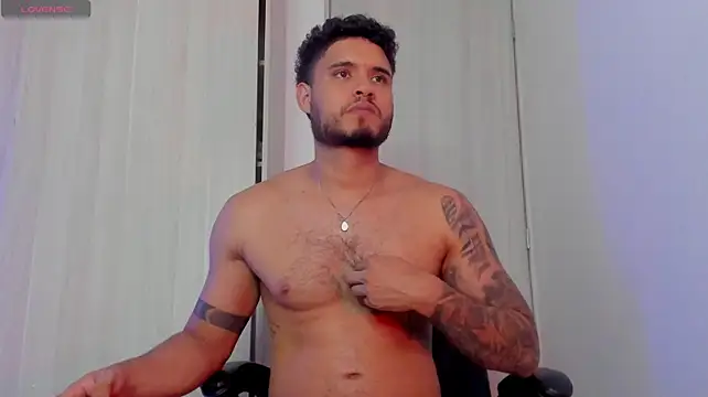 AUSTINN_TORRES stripchat live cam model