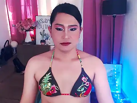 SWEETBELLA69 stripchat live cam model
