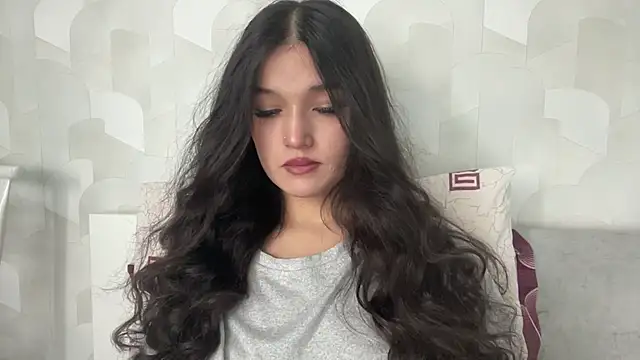 LisetteParajon stripchat live cam model