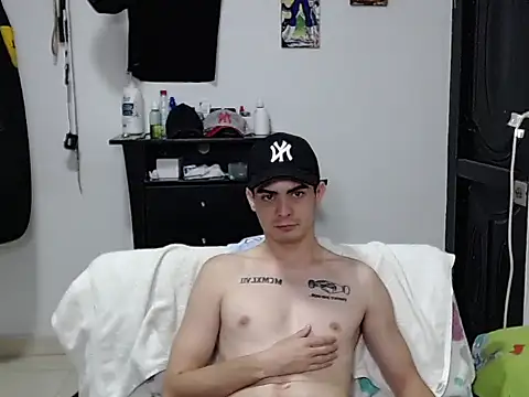 Zac_Efront stripchat live cam model
