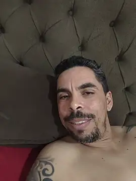 homenM stripchat live cam model