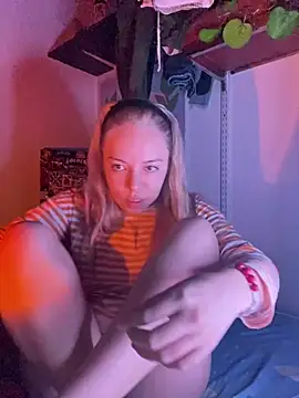nathashabennethh stripchat live cam model