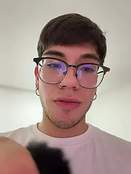 luanxkai stripchat live cam model