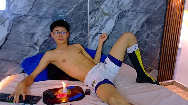 Andrew16__Re stripchat live cam model
